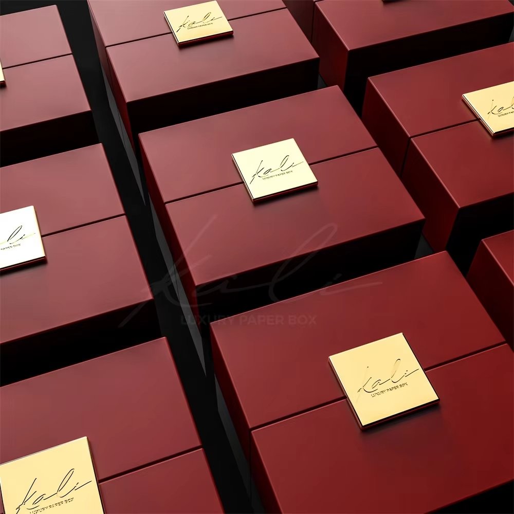 Wholesale Red Golden Square Lid And Base Perfume Packaging Box Rigid Paper Box For Cosmetics Products Classic Empty Perfume Box