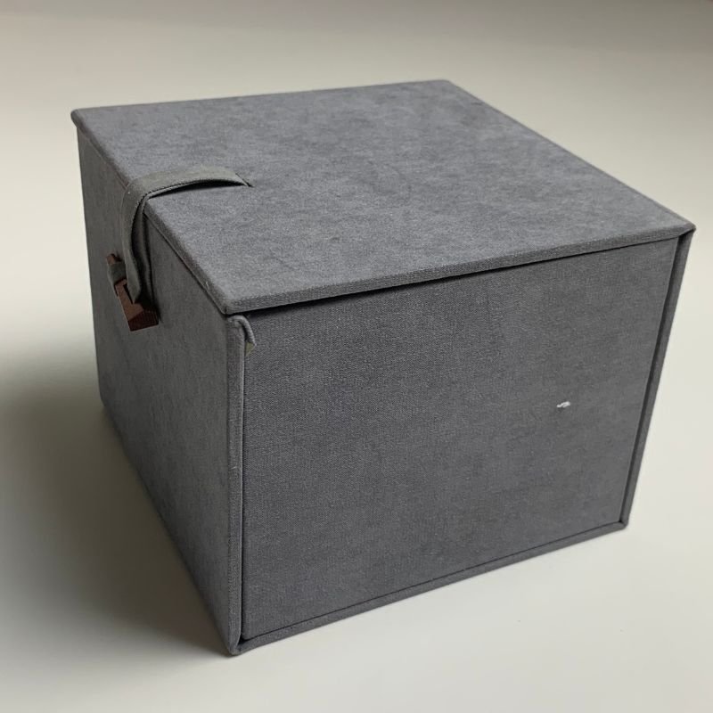 Hot Sale Custom Logo Cardboard Paper Luxury Packaging For Present Foldable Card Folding With Lid Closure Gift Box