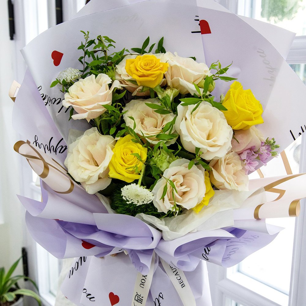 High Quality Flower Packaging Paper Heart Pattern Waterproof Flower Gift Wrapping Packaging Paper