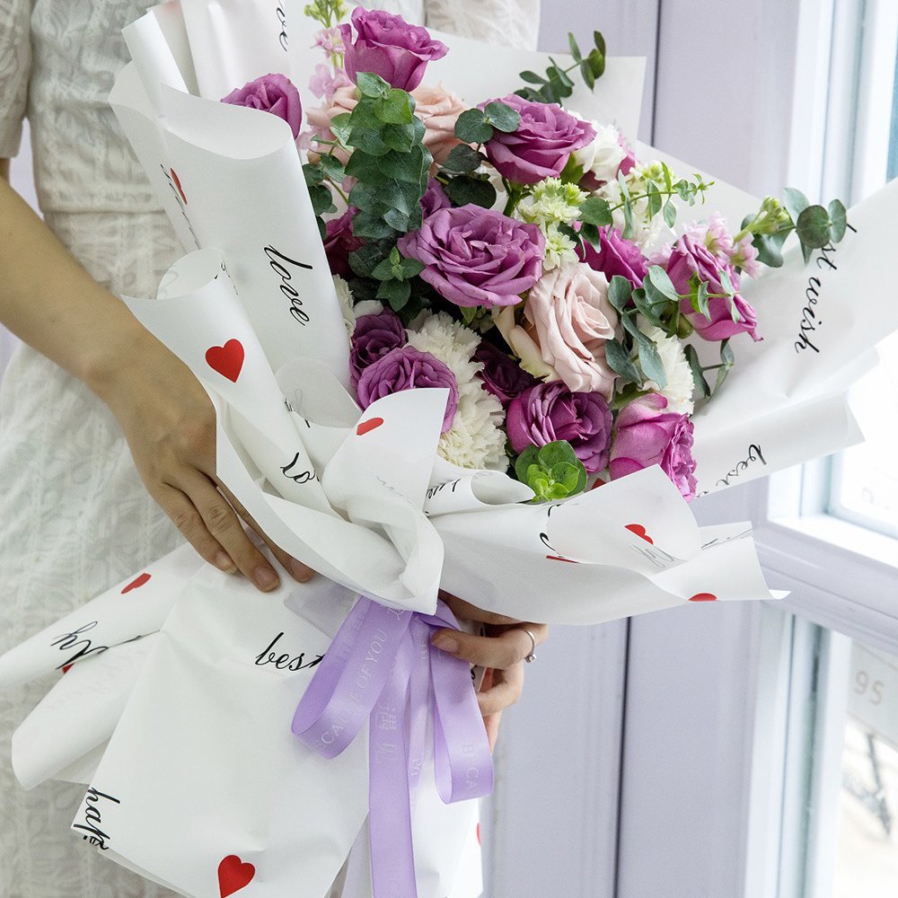 High Quality Flower Packaging Paper Heart Pattern Waterproof Flower Gift Wrapping Packaging Paper
