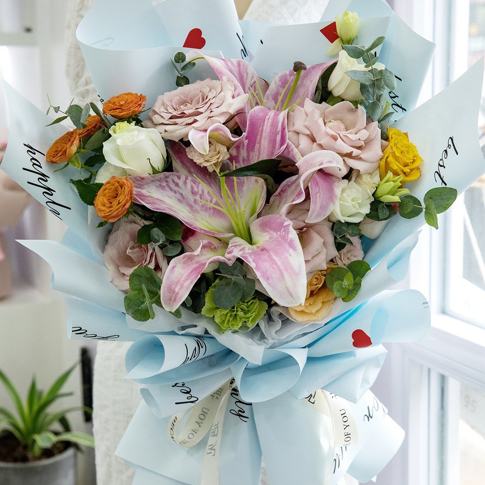 High Quality Flower Packaging Paper Heart Pattern Waterproof Flower Gift Wrapping Packaging Paper