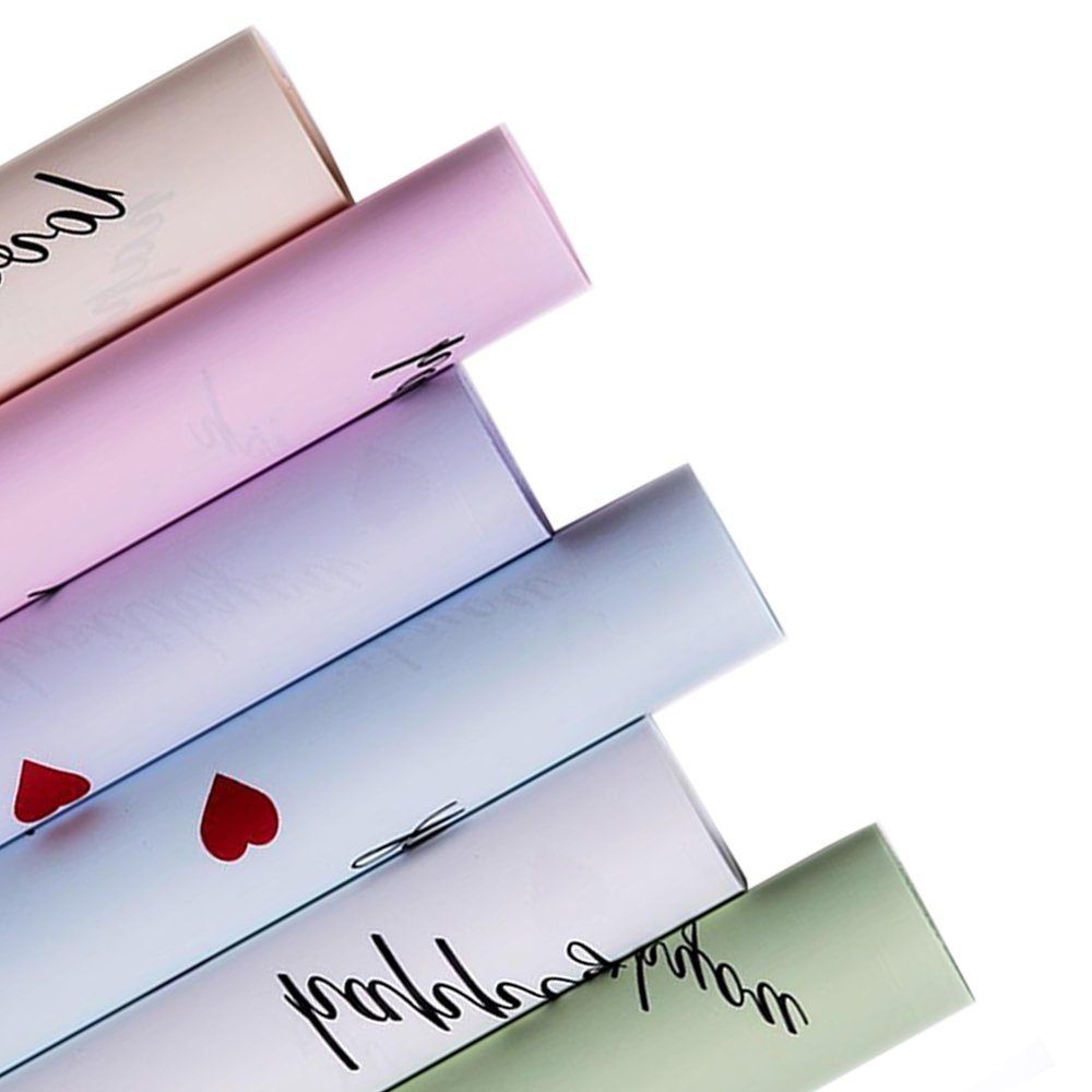 High Quality Flower Packaging Paper Heart Pattern Waterproof Flower Gift Wrapping Packaging Paper
