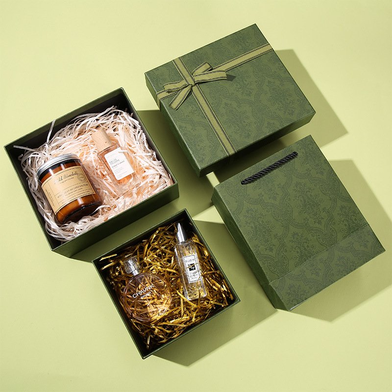 Wholesale New Design Brand Paperboard Packaging Box Custom Logo Green Jewelry Cosmetic Gift Boxes