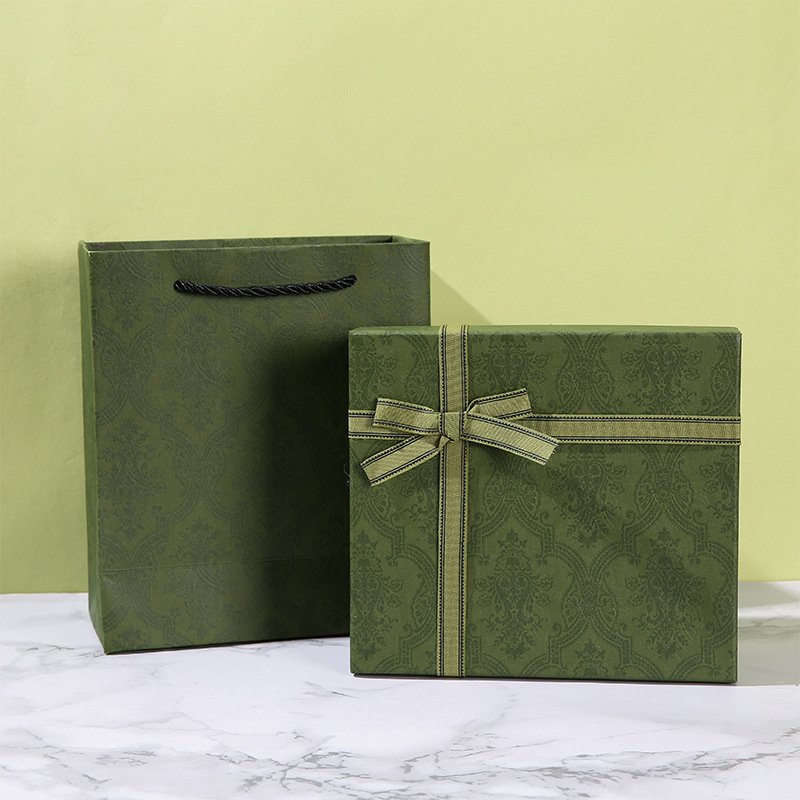 Wholesale New Design Brand Paperboard Packaging Box Custom Logo Green Jewelry Cosmetic Gift Boxes