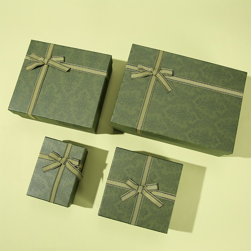 Wholesale New Design Brand Paperboard Packaging Box Custom Logo Green Jewelry Cosmetic Gift Boxes