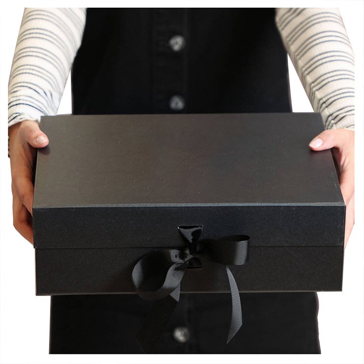 Hot selling luxury packaging magnetic gift box with ribbon customized multicolor storage box surprise jewlery box packaging