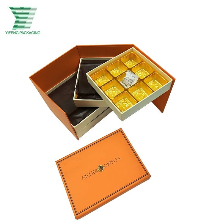 Christmas Gift Paper Packaging Chocolate Gift Box Packaging Magnetic Paper Box with Tracing Paper and Plastic Tray