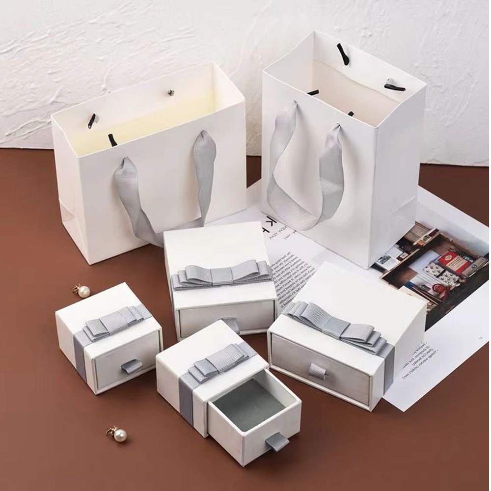 Personalised Customized Ring Jewelry Packaging Box Custom logo Bow box specialty paper specialty paper