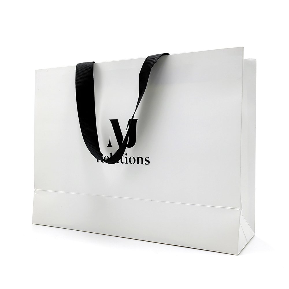 Wholesale Custom Logo Cardboard Luxury Shopping Jewelry Clothes Cosmetic Paper Bag White Gift Bags Packaging with Black Frame