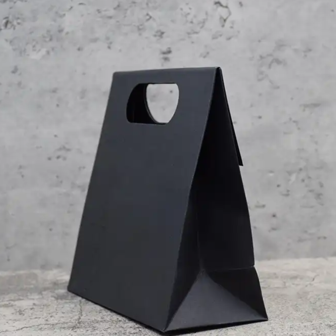Black Kraft Paper Bag With Die Cut Handle for Cosmetics Wholesale Custom Printed High Quality Thank You Gift Bag