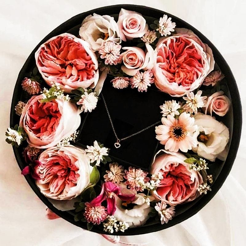 Wholesale Custom Box With Lids and Window Valentine's Day Mother's Day Rose Flower Gift Box