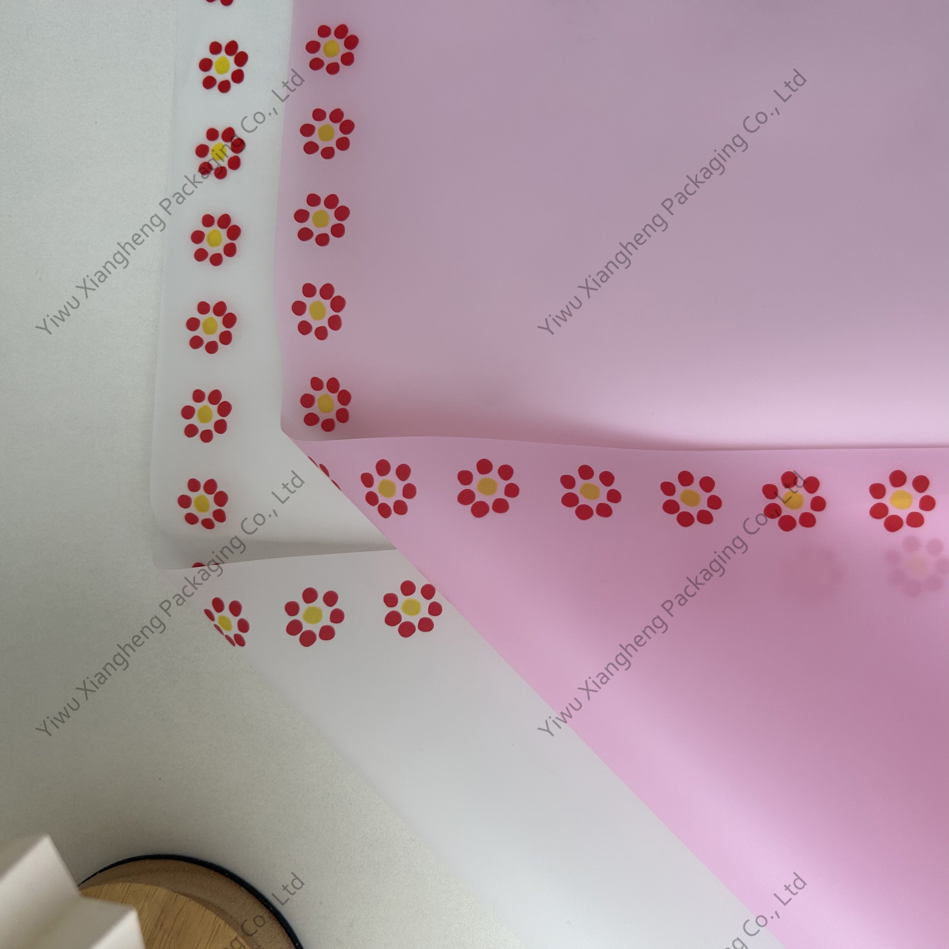 Wholesale New Petal Bow Wrapping Paper Waterproof Paper Flower Packaging Materials Bouquet wrapping paper