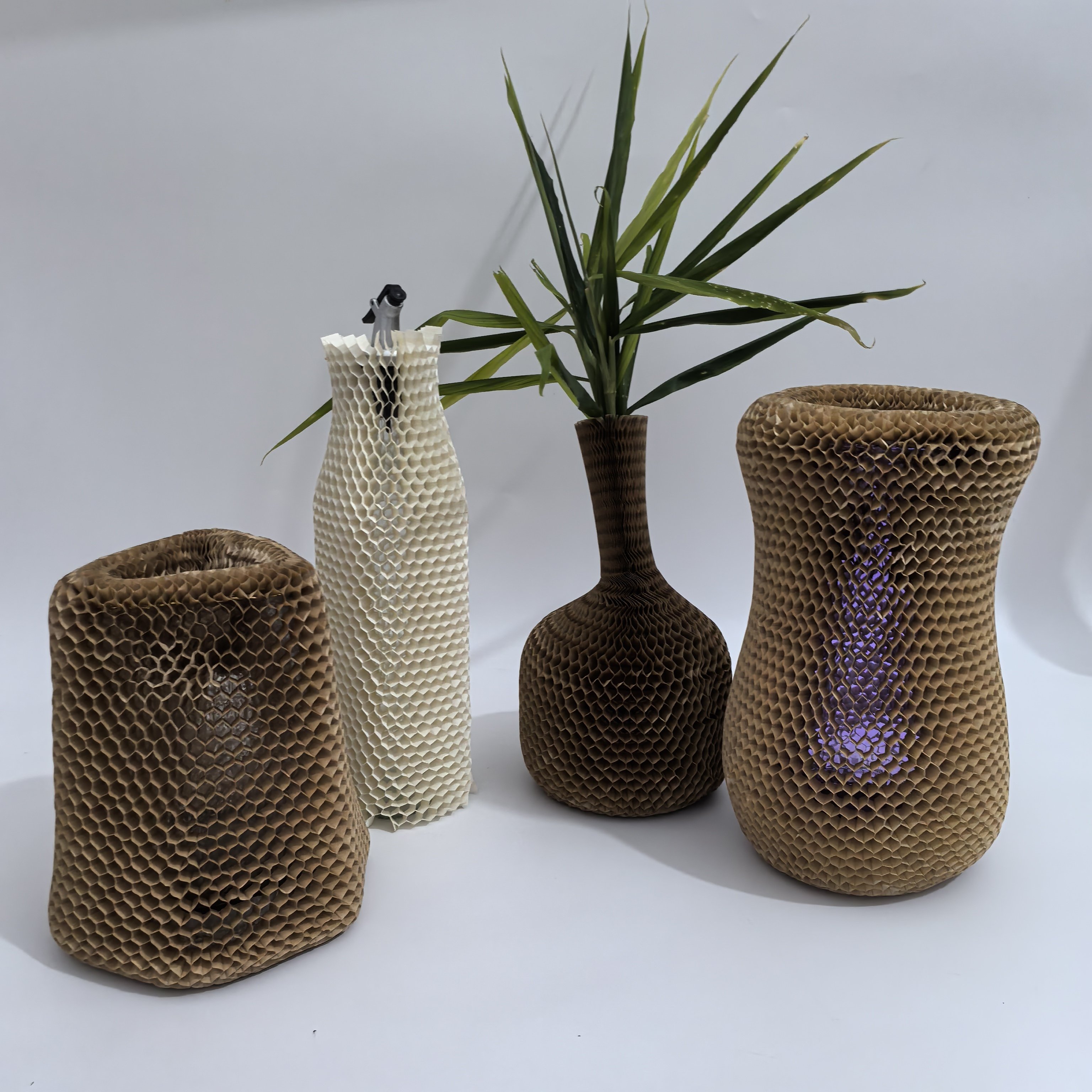 Choose Honeycomb Paper Cushioning Wrap For An Eco-Conscious Packaging Solution That Absorbs Shocks And Protects!