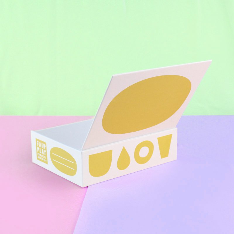 Custom printed logo rigid cardboard Luxury Clamshell Open magnetic picture frame packaging Gift box Clothes folding box