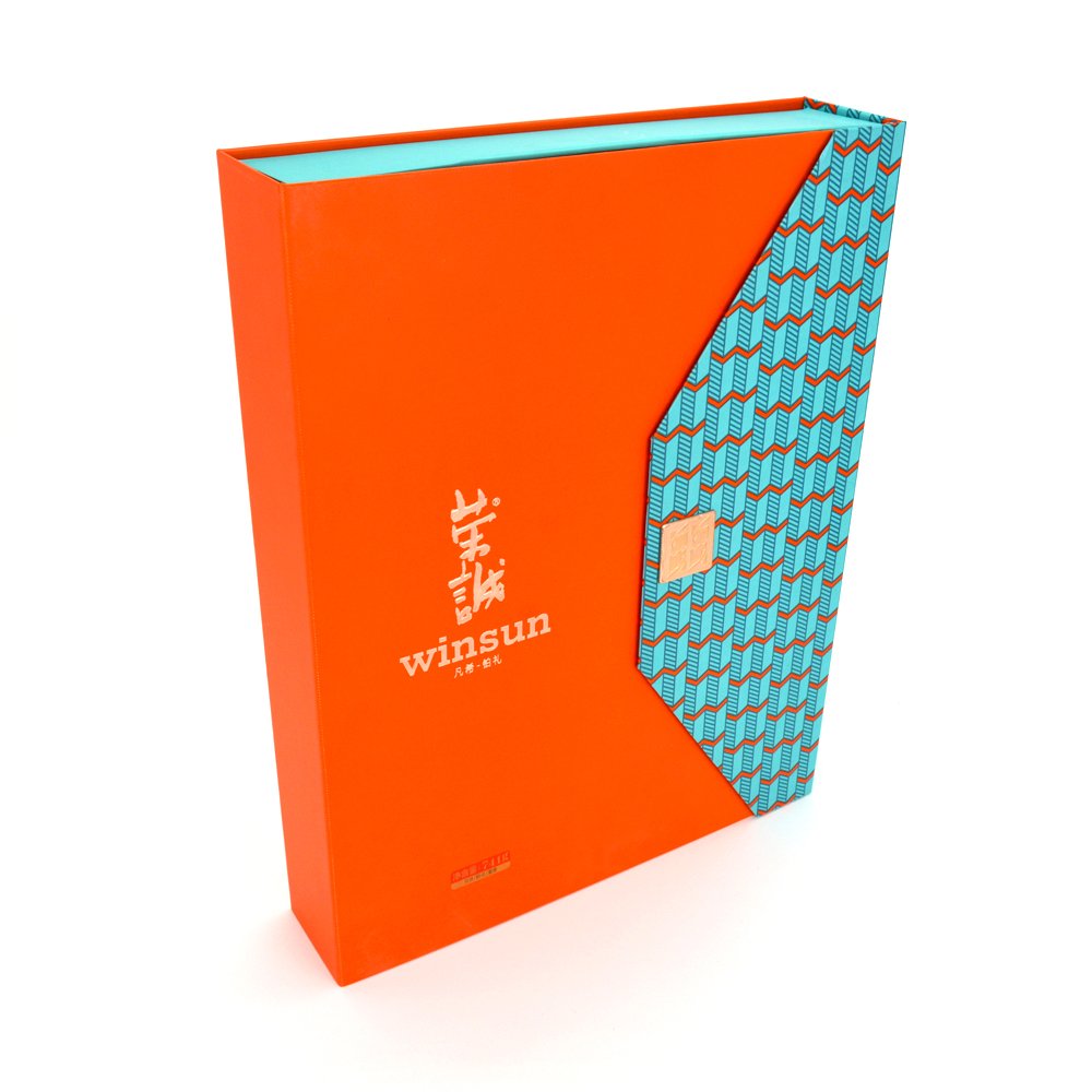 Custom Luxury Book Shaped Rigid Paper Box Packaging Magnetic Gift Boxes With EVA Foam Insert