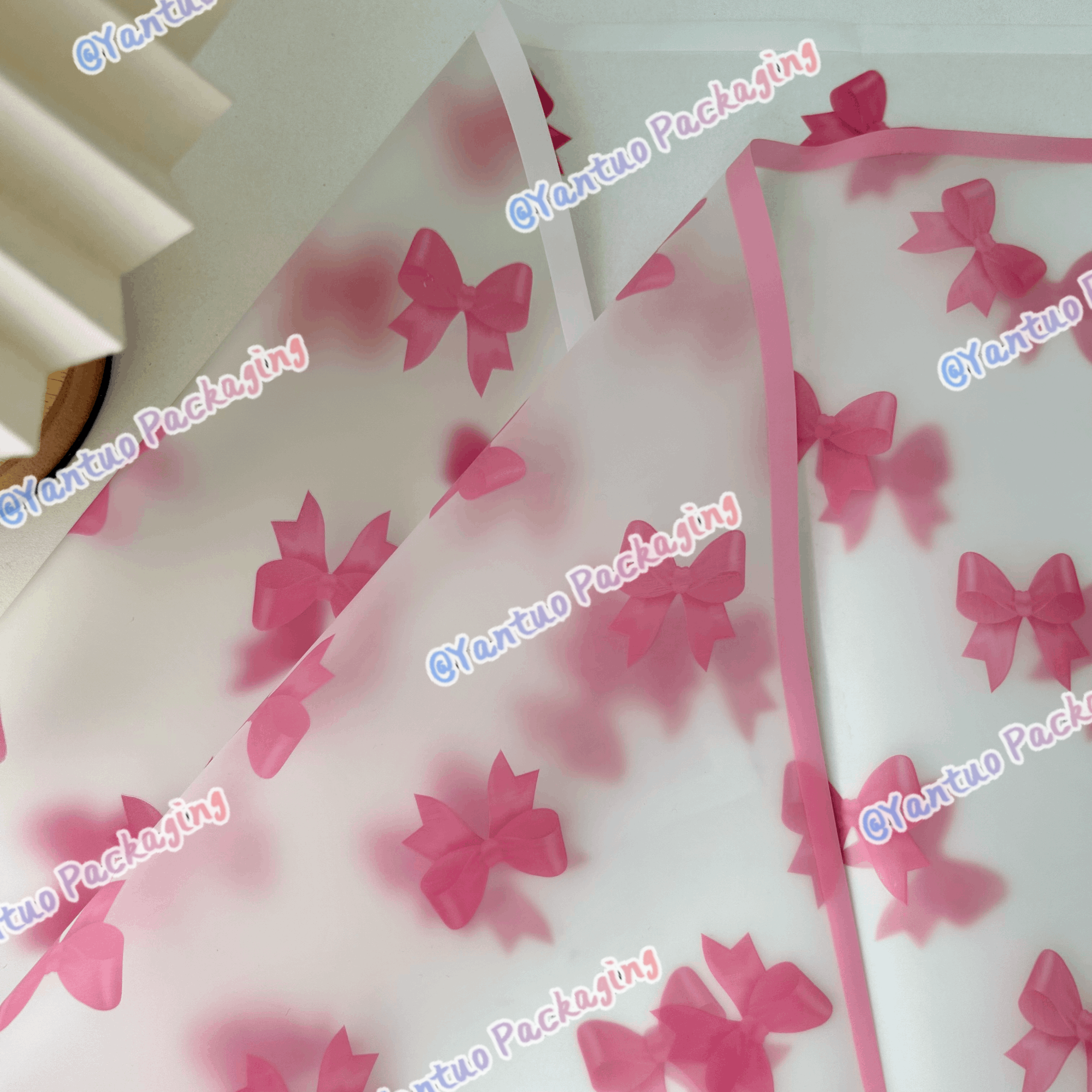 New design strawberry shortcake girl flower wrapping paper waterproof cartoon wrapping paper in order to flower