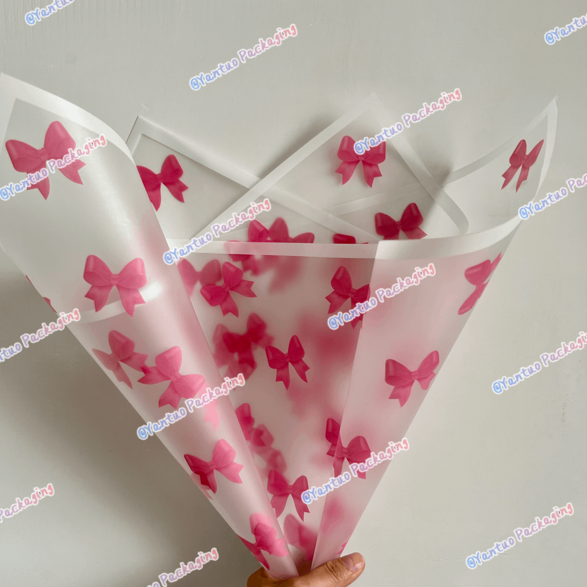 New design strawberry shortcake girl flower wrapping paper waterproof cartoon wrapping paper in order to flower
