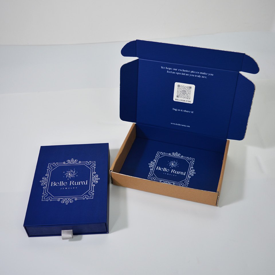 Custom Logo Printed Folding Cardboard Carton Paper Packaging Recycled Brown Corrugated Cardboard Carton Postage Mailing Boxes