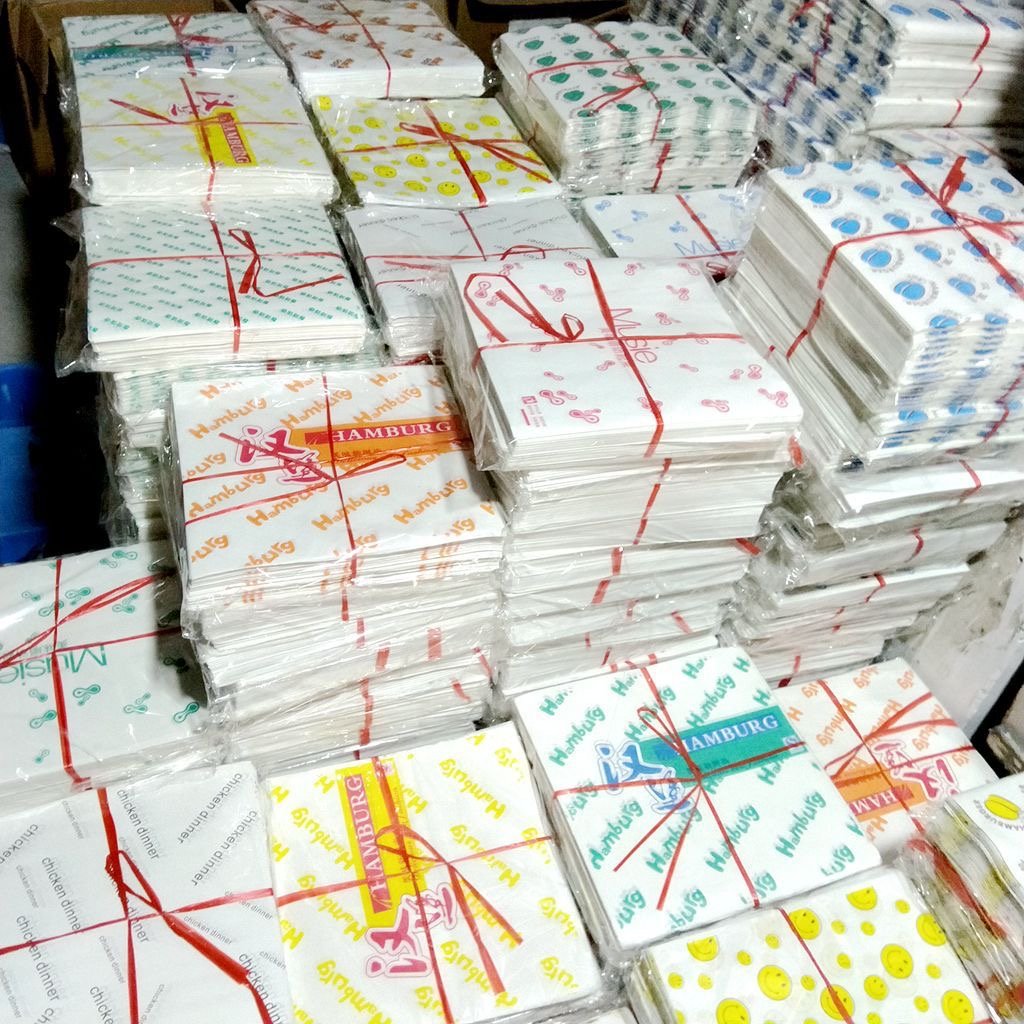 Wholesale Customized Printed Logo And Size Food Safe Grade Burger Paper Greaseproof Hamburger Wrapping Wax Coated Paper