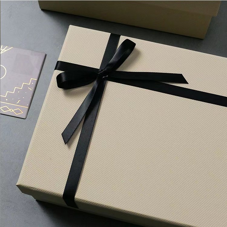 Wholesale custom printed logo cardboard paper packaging box Factory Direct White Rectangle Rigid Gift Boxes for shoes bag