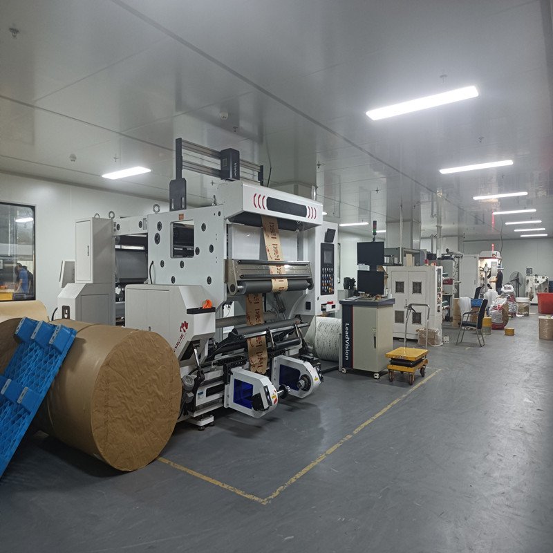 Food Grade Craft Paper Roll One Side Coated Waterproof Packaging Paper with PE Coating for Sandwiches Packaging Printing Product