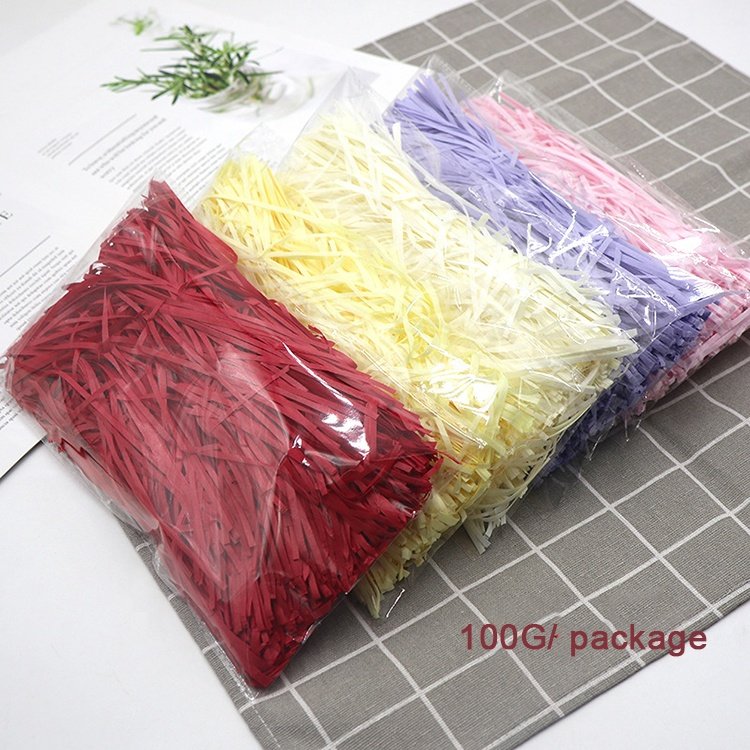 Recycled bulk baled zigzag decorative gift box black kraft crinkle tissue packing shredded paper for packaging
