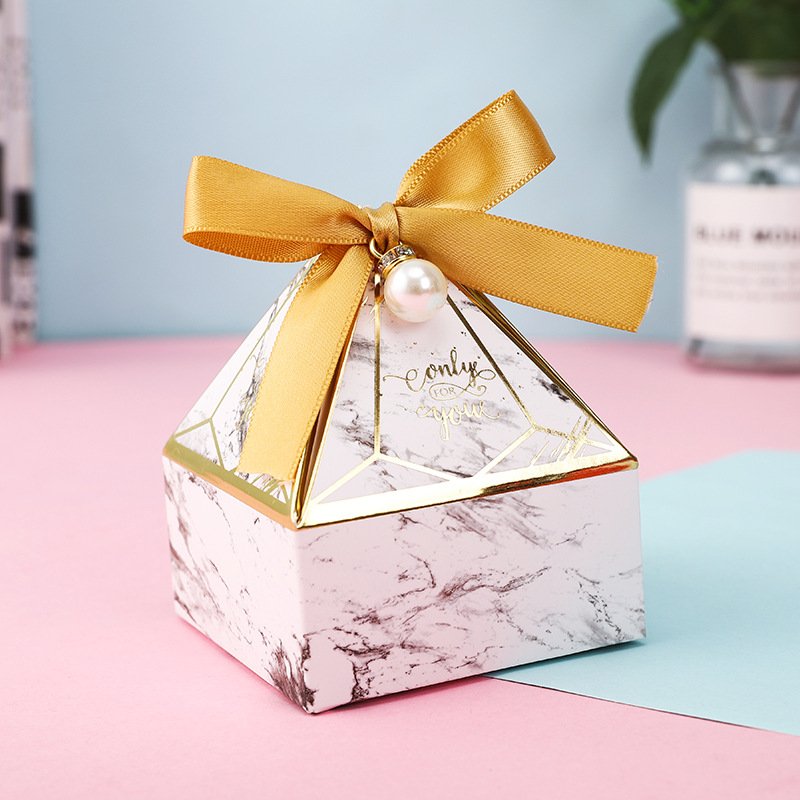 Hot Sale Paper Wedding Favors Candy Packaging Gift Boxes Small Wedding Box For Guests Party Souvenir Gift Chocolate Packaging