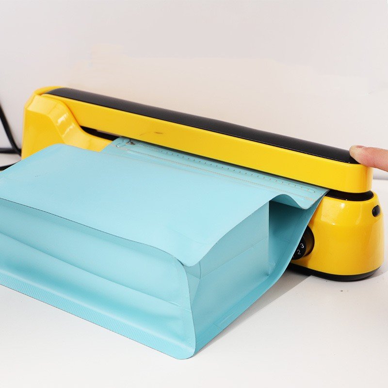 Custom Colorful Eco Matt Coffee Bean Logo Bag Coffee Beans Green Bag Packaging Suppliers With Valve