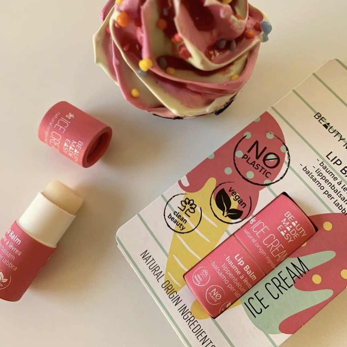 Biodegradable White Kraft Cardboard Deodorant Push Up Paper Tube Packaging For Lip Balm Container