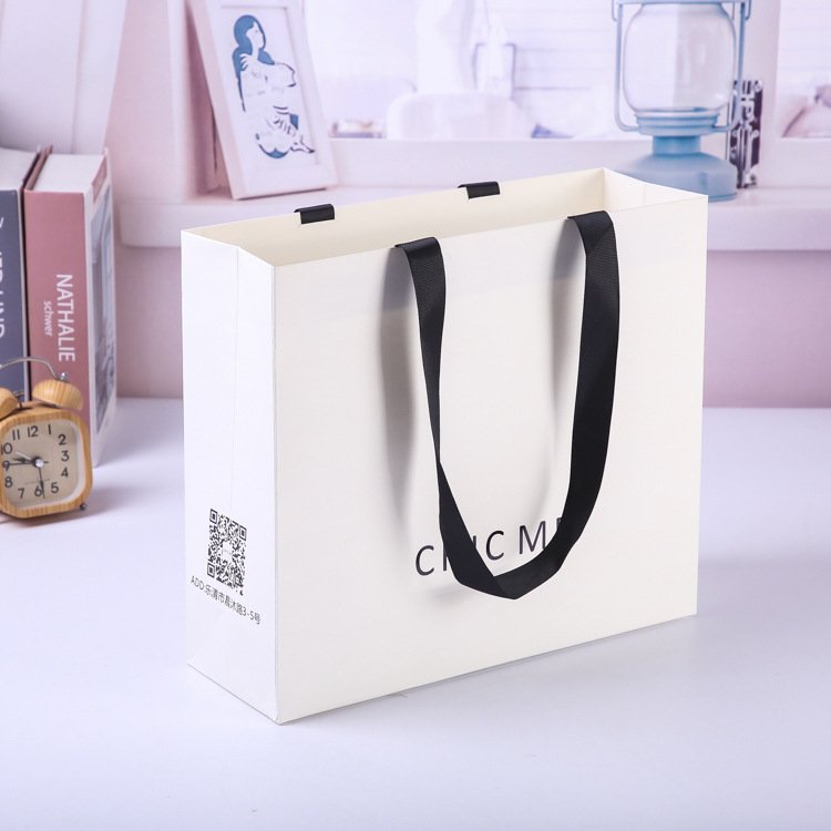 White Cardboard Handmade Clothing Jewelry craft Shopping Paper Bag Luxury Gift Packaging Bags with Ribbon Handles