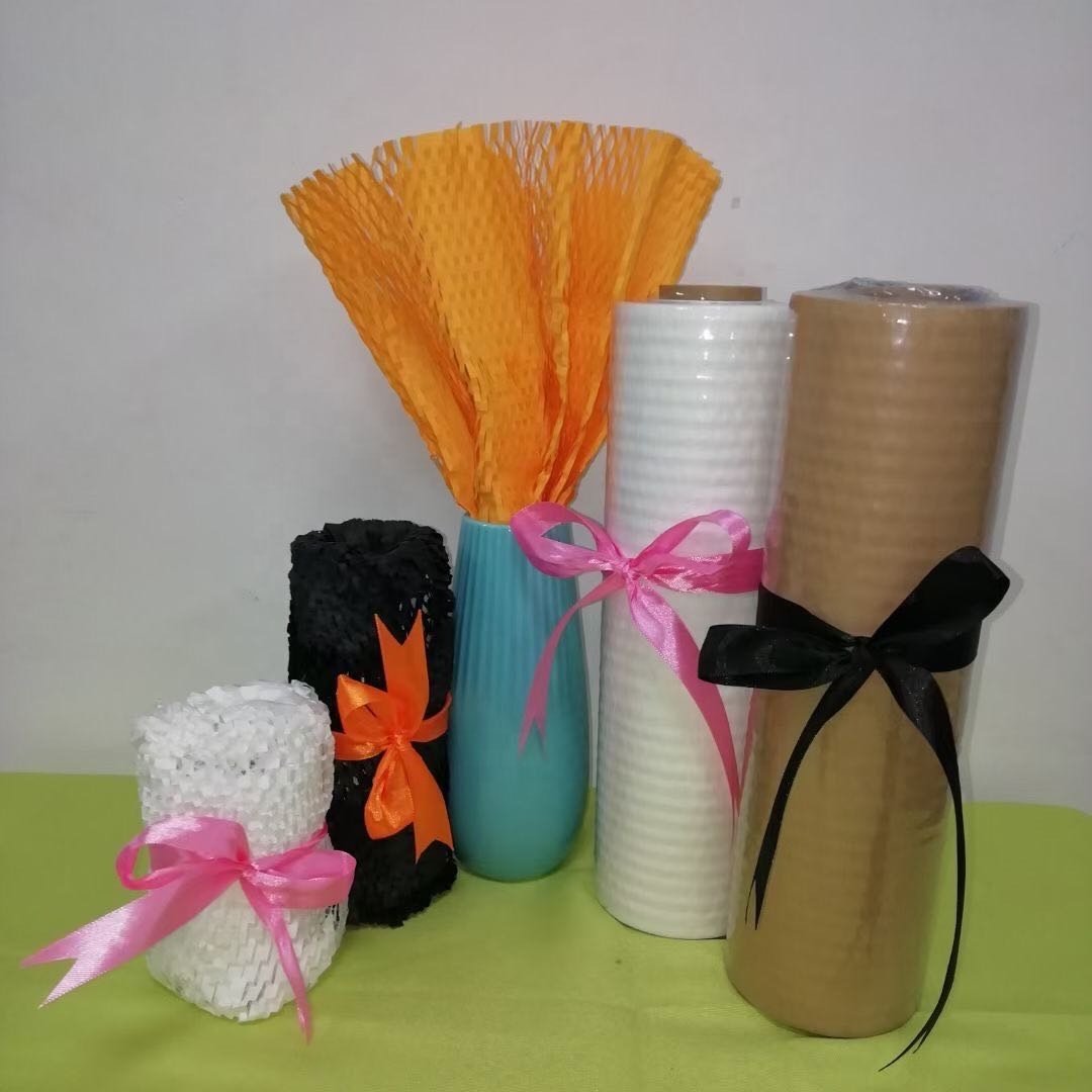 2022 stock protective brown honeycomb cushioning wrap packaging paper gift wrap roll