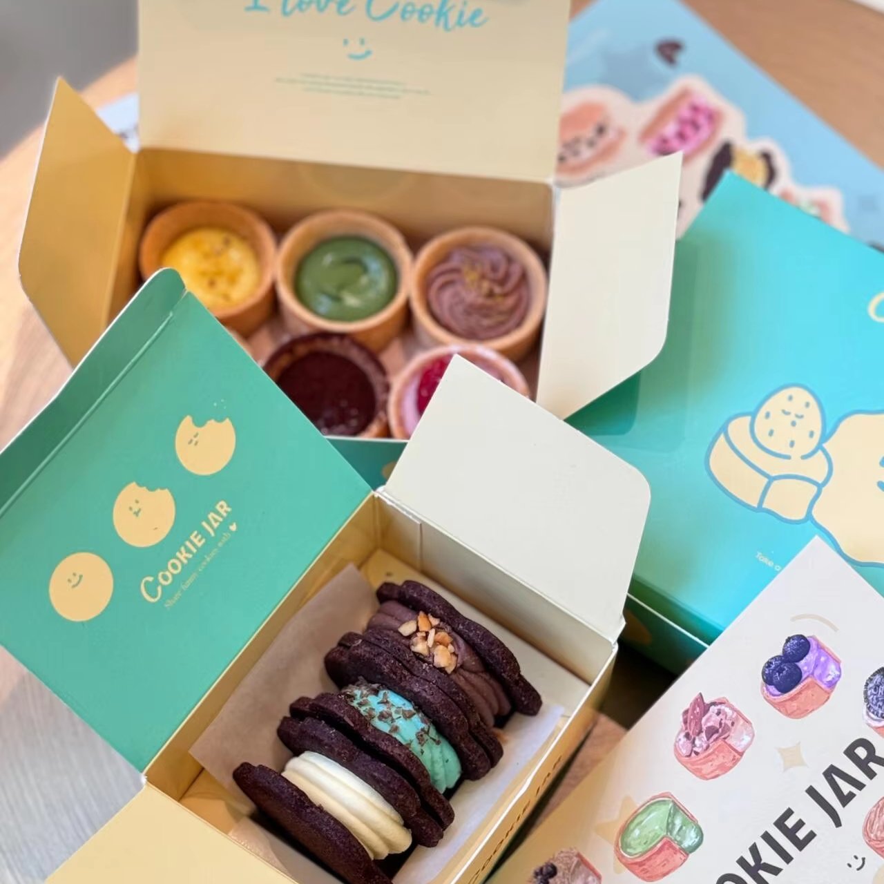 Custom Size Grease proof Paper Wholesale Pastry Donut Cookies Brownies Shipping Packaging Paper Boxes