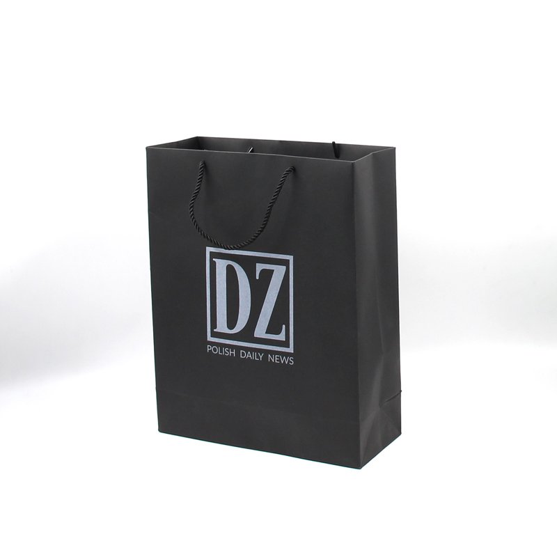 Wholesale Luxury Black Shoes Clothes Packing Paper Bags Printed Custom Logo Clothing Shopping Gift Jewelry Packaging Paper Bag