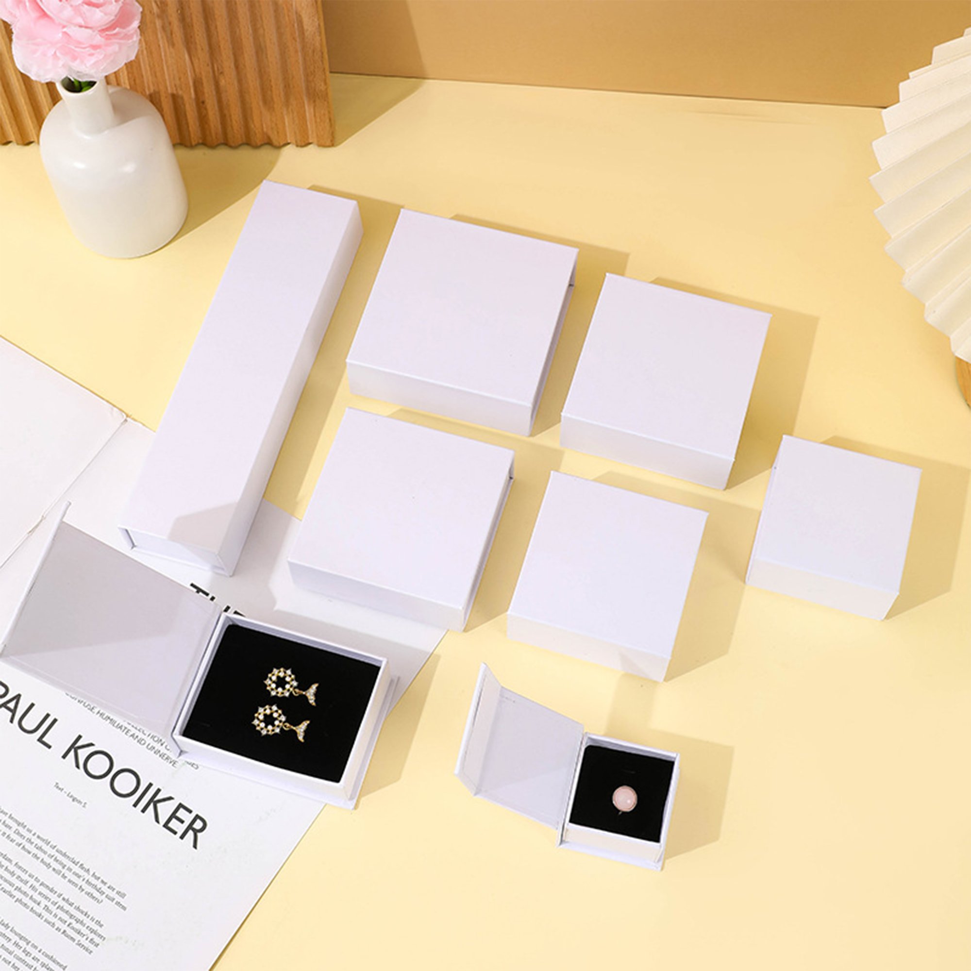 Wholesale Ring Necklace Pendant White Flip Gift Magnetic Box Packaging Paper Boxes For Jewelry Accessories