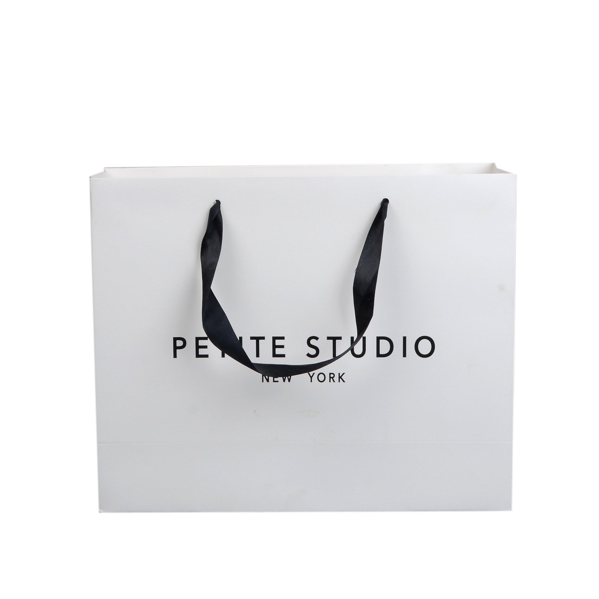 Wholesale Luxury White Shoes Clothes Packing Paper Bags Printed Custom Logo Clothing Shopping Gift Jewelry Packaging Paper Bag