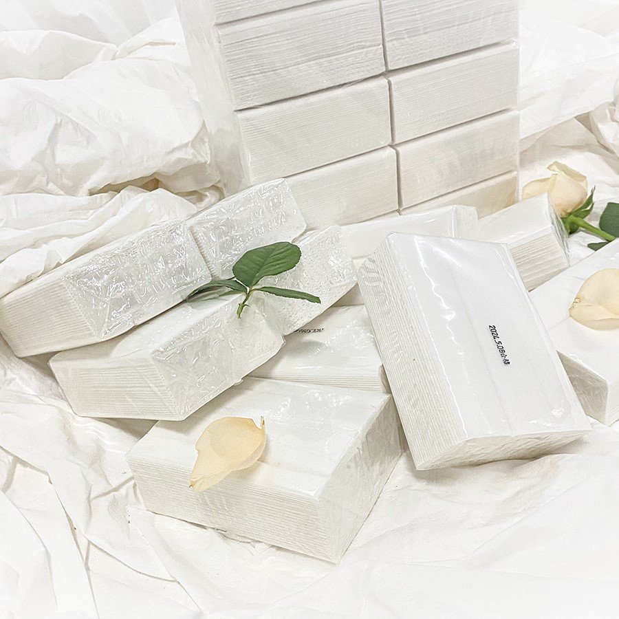 Facial Tissues 4layers Super Soft Spot Facial Tissues Bulk Packaging Comfortable Tissue Paper