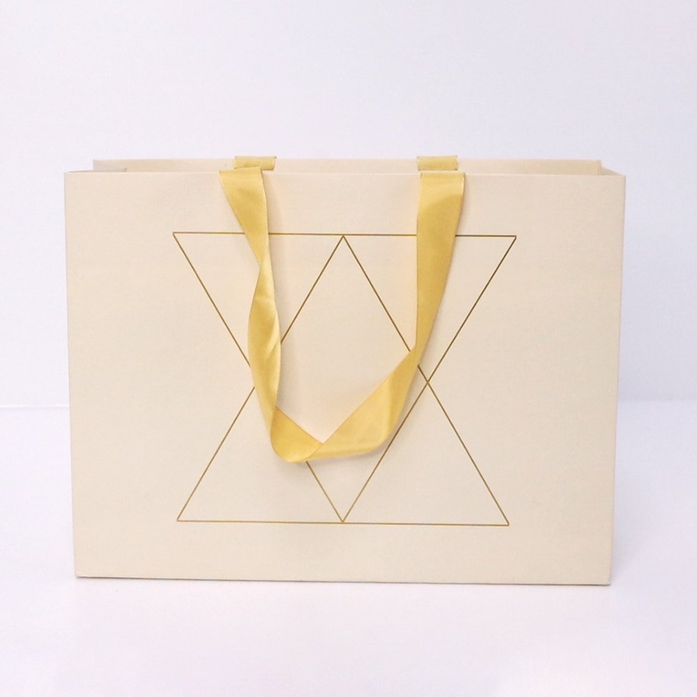 Custom Logo Paper Bag Clothing Gift Packaging Shopping Paper Bag with Ribbon