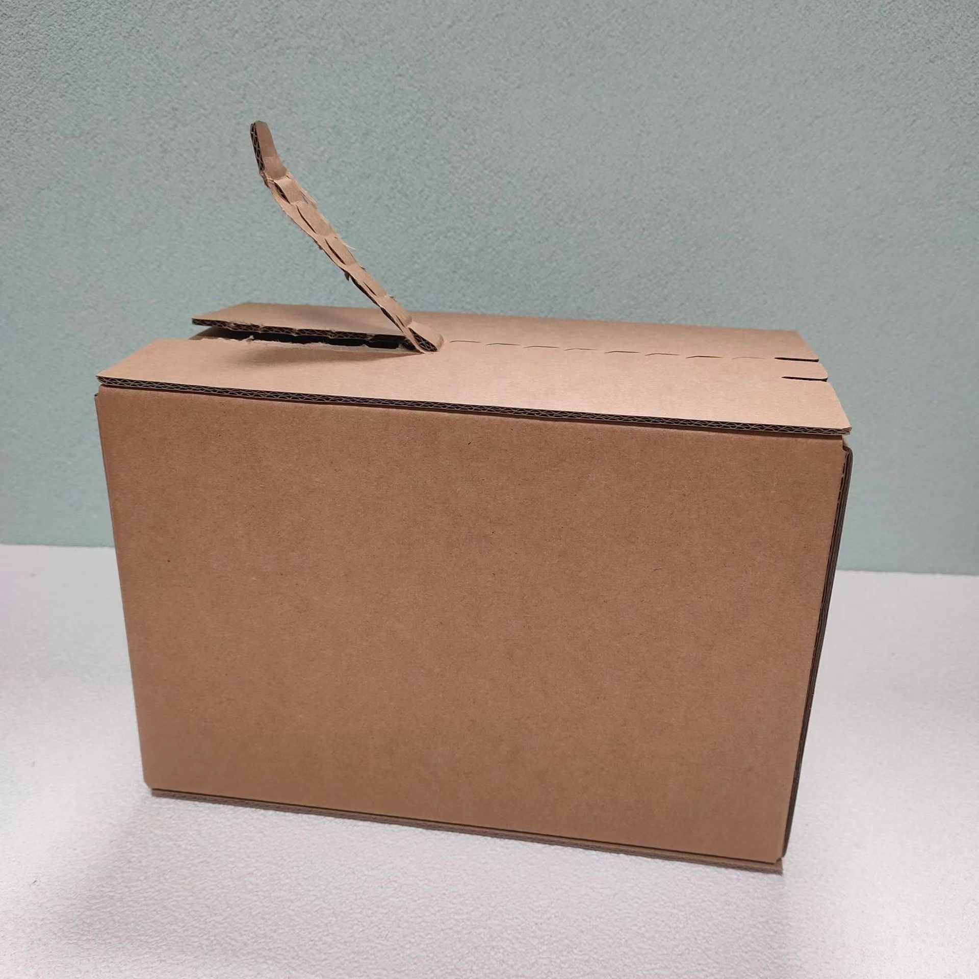 Stock Zipper Carton Shipping Boxes Clothes Skincare Cosmetic Express Shipping Boxes Peel Off Self Seal Postal Mailer Boxes