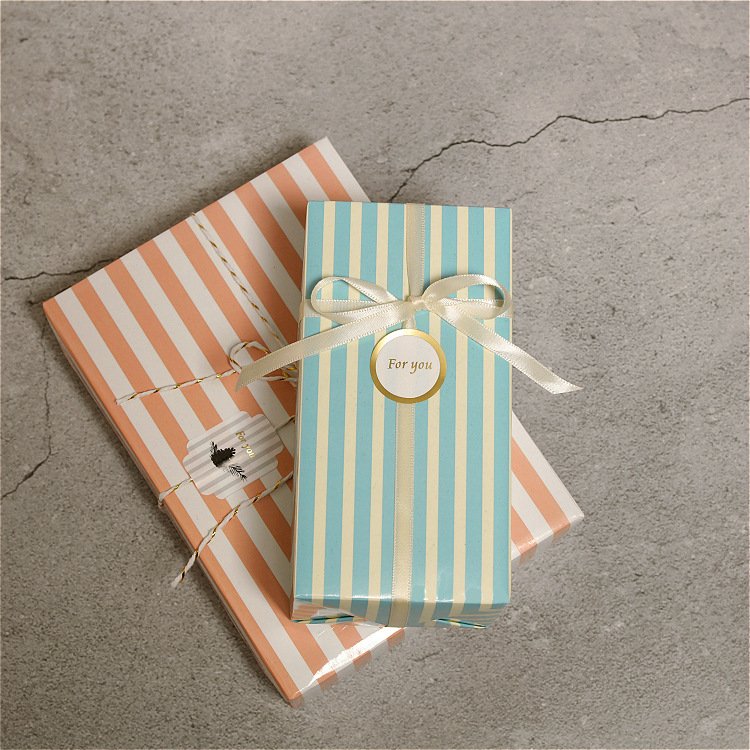 Valentine's Day Birthday Gifts Packaging Art Paper Stripe Dots Heart Decorating Waterproof Wrapping Paper