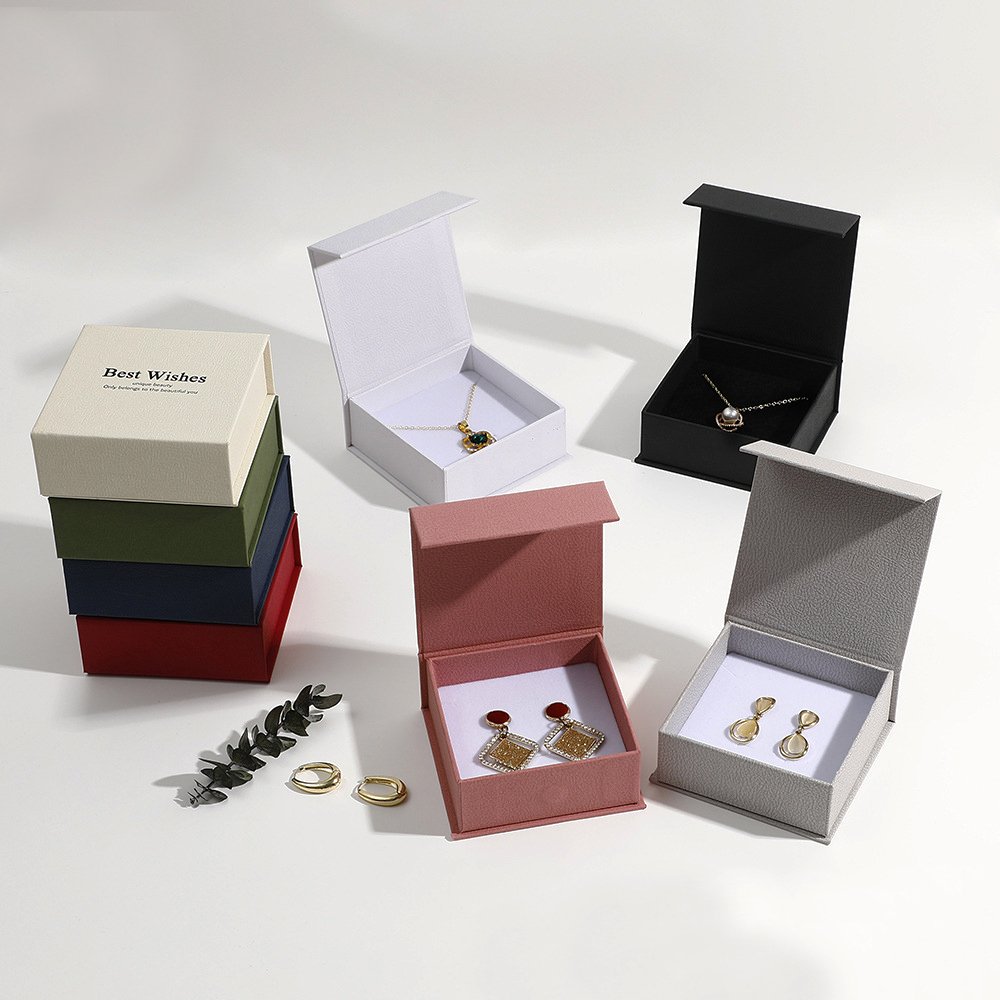 DIY flip flap magnetic jewelry gift box factory direct ring perfume watch packaging box PU leather super hard paper mailing box