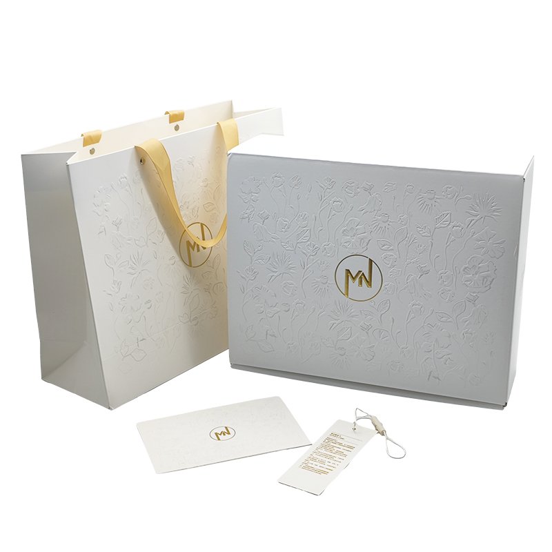 Customizable Design Logo Sustainable Box Apparel Easy Fold Shipping Beige White packaging Pastel Mailing paper Boxes Custom Logo