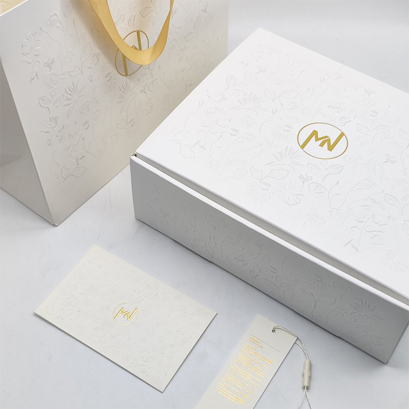 Customizable Design Logo Sustainable Box Apparel Easy Fold Shipping Beige White packaging Pastel Mailing paper Boxes Custom Logo