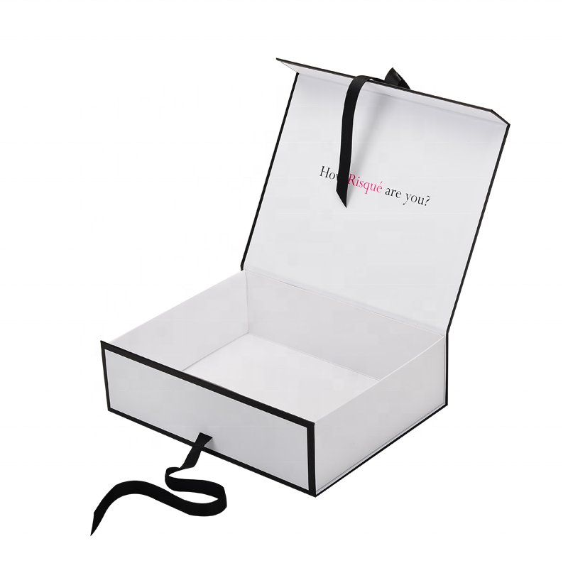 Collapsible Gift Box Cardboard Packaging Box Fashion Accessories Luxury Jewelry Box with Ribbon Handle