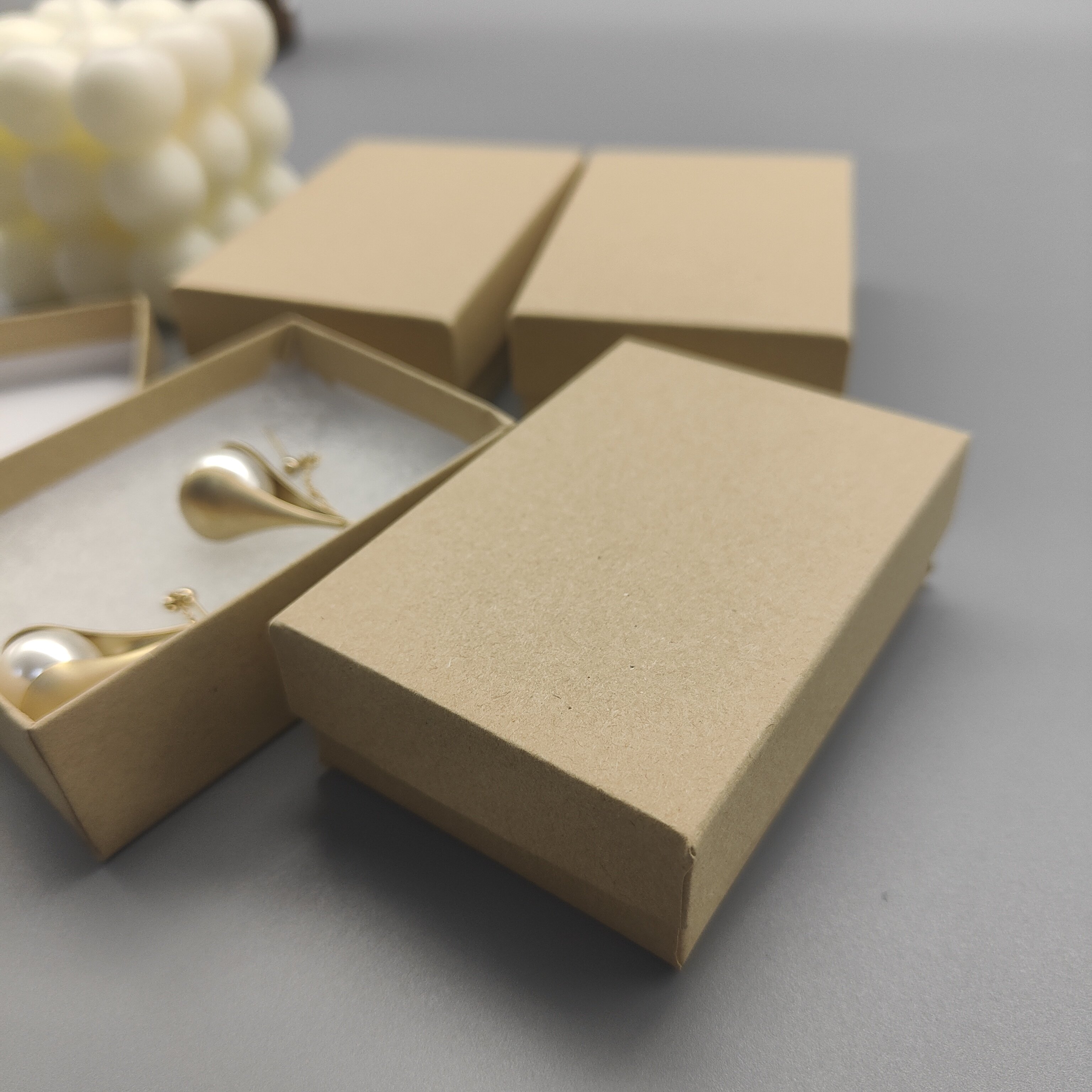 Wholesale #32Kz Size 7.78x5.4x2.54cm Cotton Filled Natural Kraft Boxes for Ring Earring Necklace Jewelry Packaging Paper Boxes