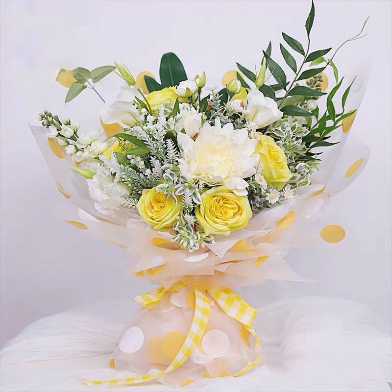Korean Waterproof PE Coating Dot Flower Design New Wholesale Packaging Paper for Flower Shops