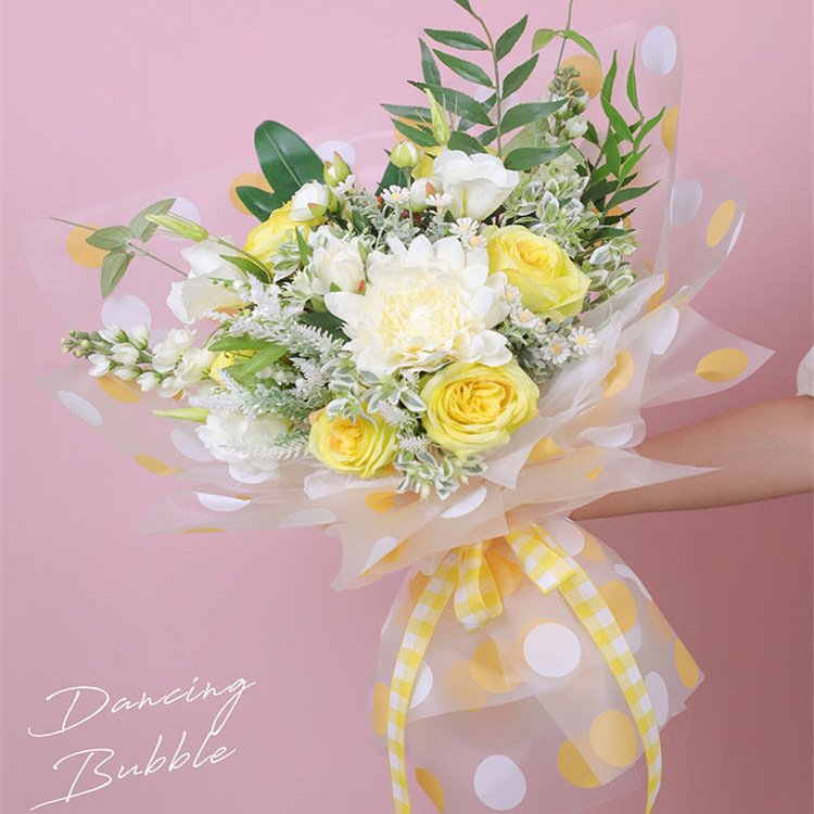 Korean Waterproof PE Coating Dot Flower Design New Wholesale Packaging Paper for Flower Shops