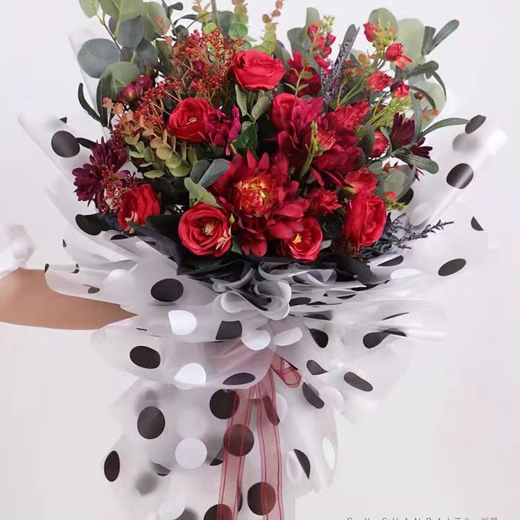 Korean Waterproof PE Coating Dot Flower Design New Wholesale Packaging Paper for Flower Shops