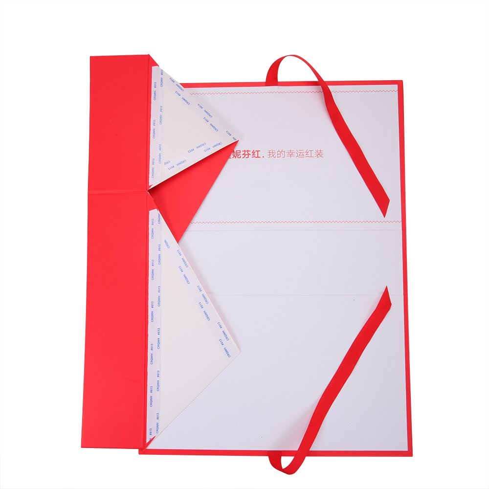 Smooth Magnetic Closure Rigid Cardboard Packaging Gift Paper Clothing Box With Ribbon
