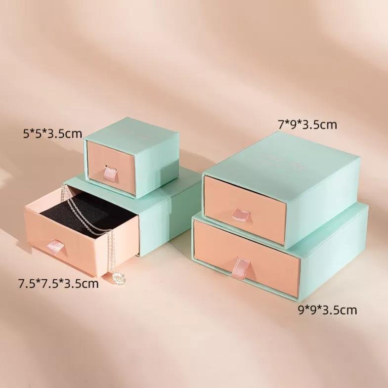 Wholesale luxury custom logo small cardboard box jewellery storage packaging paper jewelry box with sponge