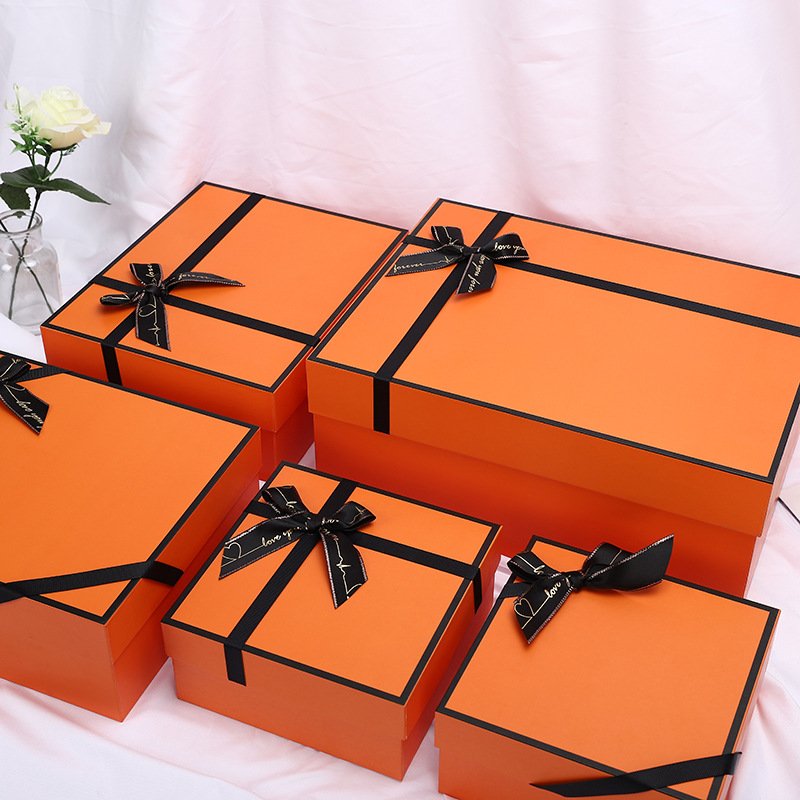 Bestselling paper magnetic folding gift packaging clothing box square paper box with lid